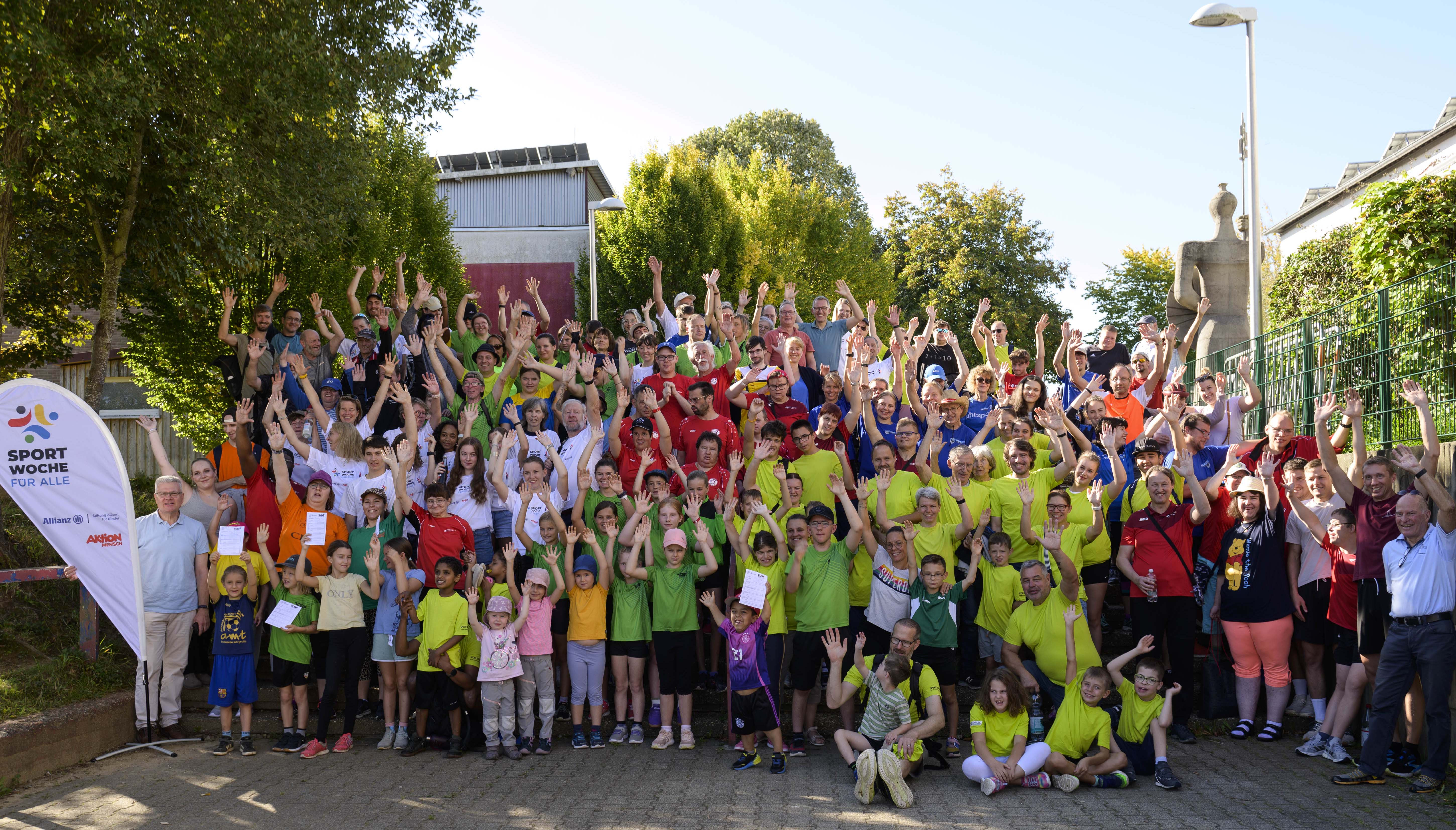 Gruppenfoto aller Teilnehmer/-innen in Welzheim